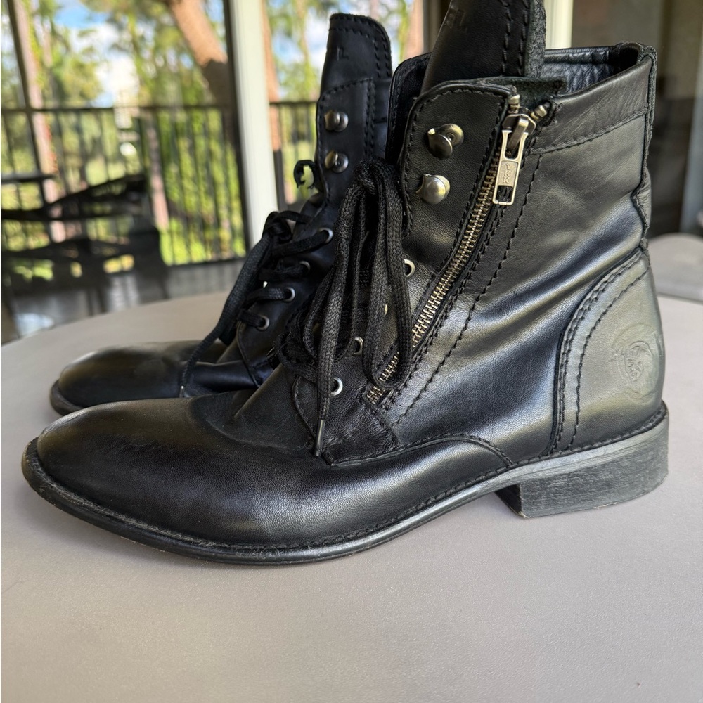 Diesel Men’s Black Leather Lace-Up Boots